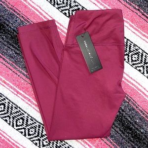 Yogalicious Pomberry Leggings NWT